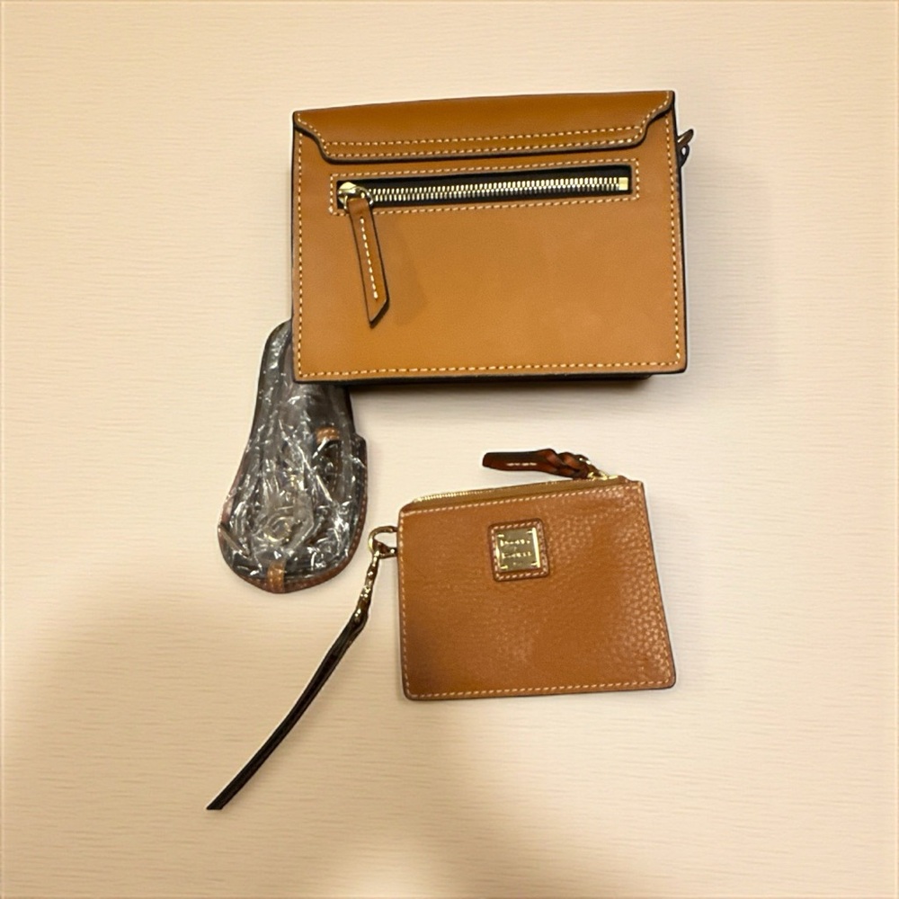 Dooney & Bourke Brown leather  Crossbody Bag vintage NWT - Picture 5 of 10